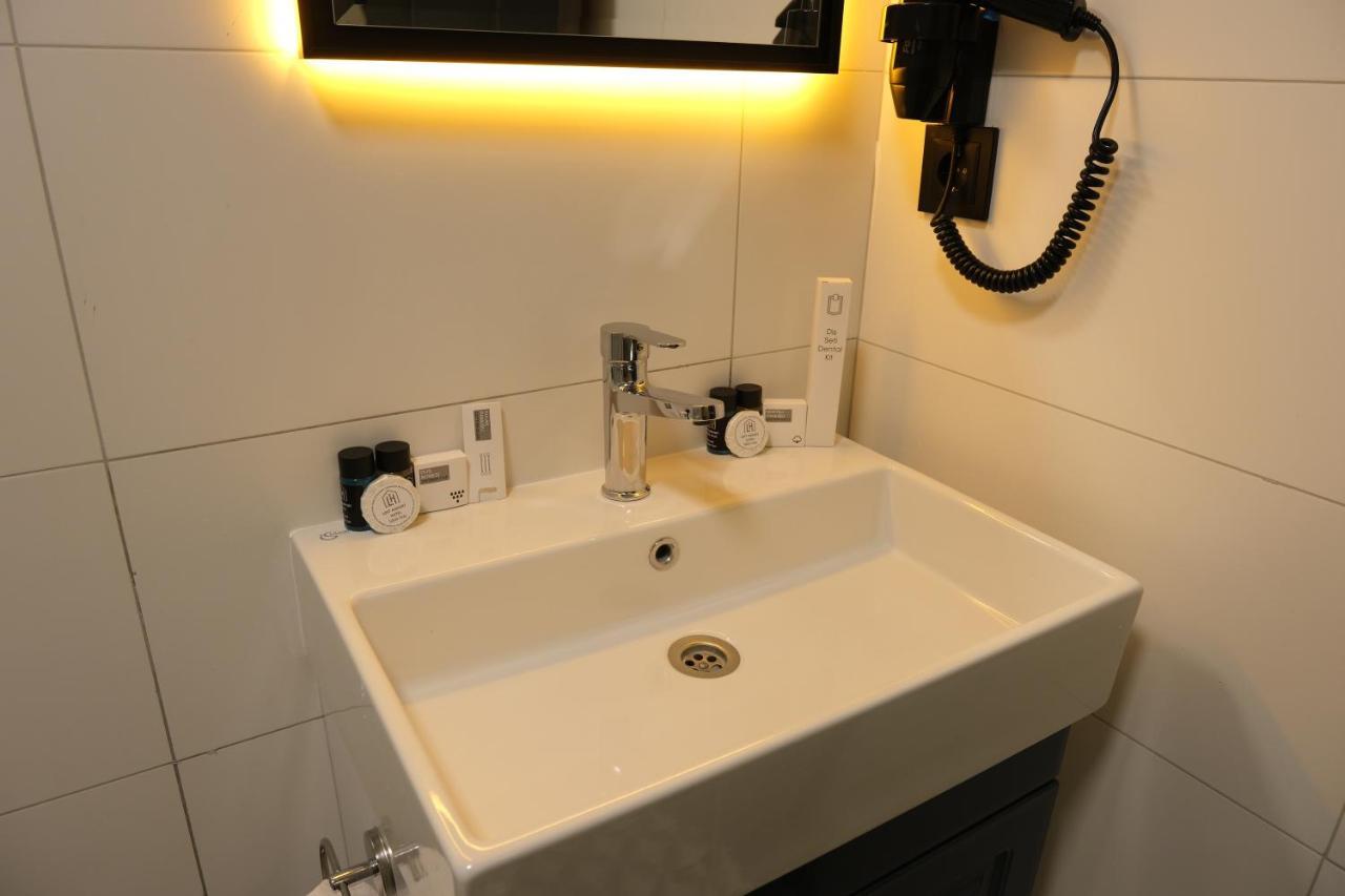 Park Hotel & Private Transportation Istanbul Airport-By Loft Arnavutkoy Екстер'єр фото