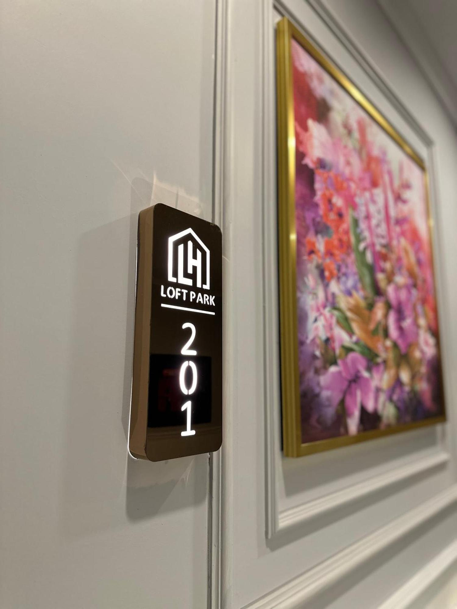 Park Hotel & Private Transportation Istanbul Airport-By Loft Arnavutkoy Екстер'єр фото